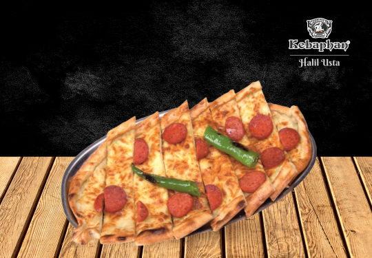 Sucuklu Pide